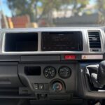 Toyota HiAce 2.5D-4D Bus 14-Seater GL full